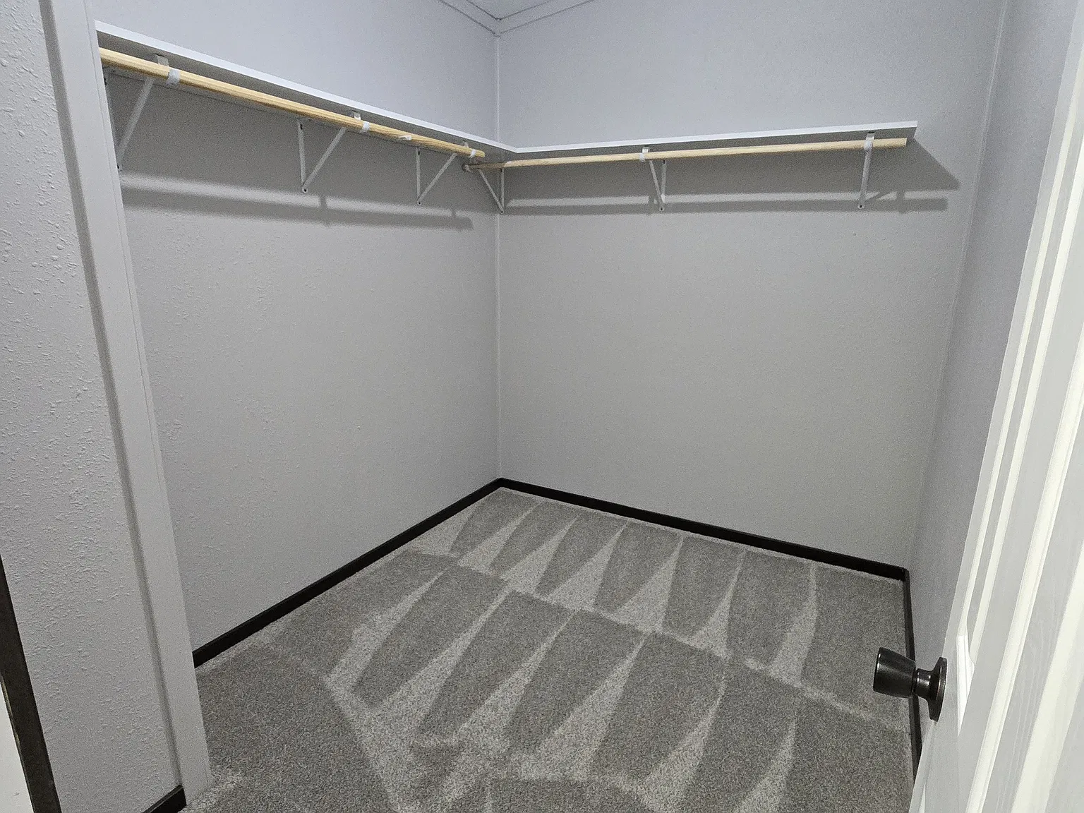 3 bed, 1557 sqft, $2,200 — Photo 3