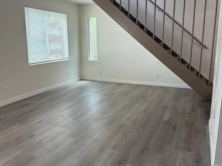 6895 Amherst St — Photo 24