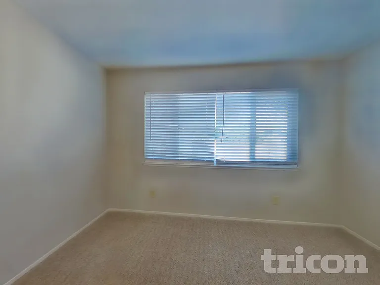 573 Laurel St — Photo 11