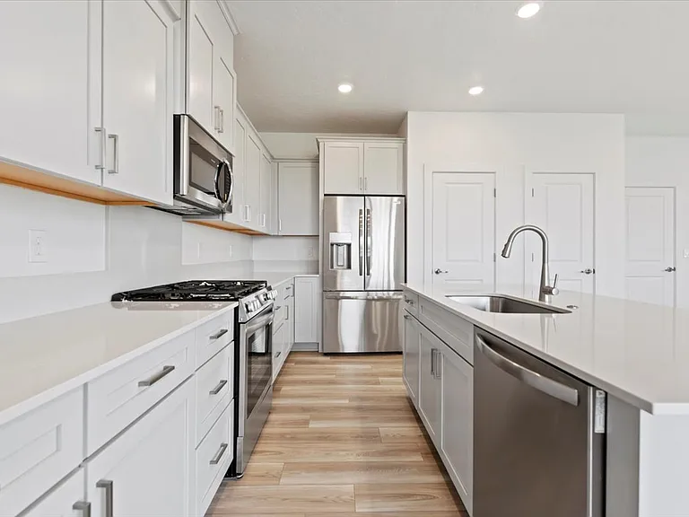 8206 W Grey Alder Dr — Photo 1