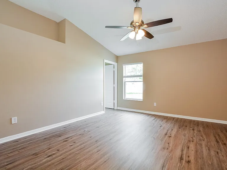 205 Tree Branch Ln — Photo 9
