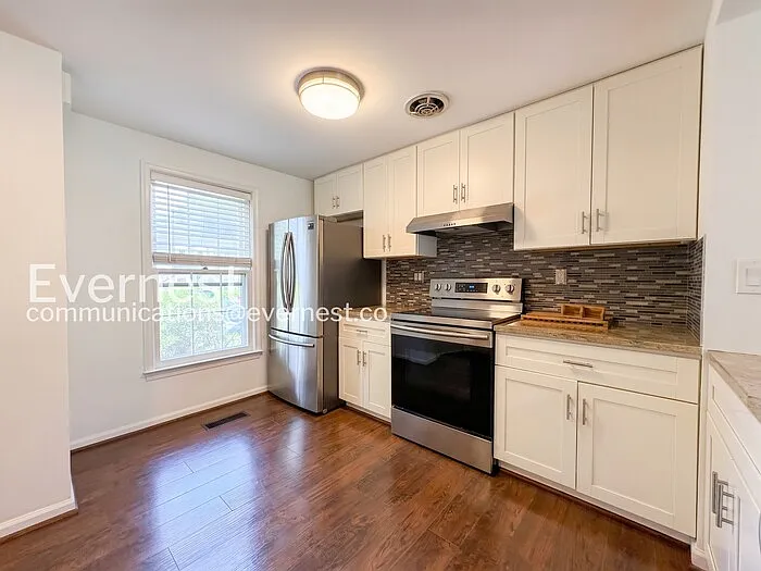 20564 Strath Haven Dr — Photo 6
