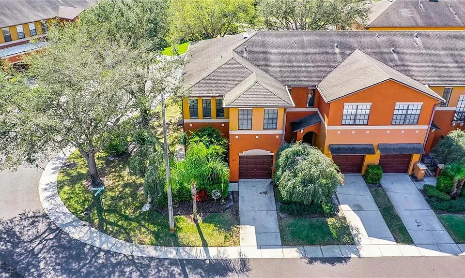 1019 Blackwater Dr