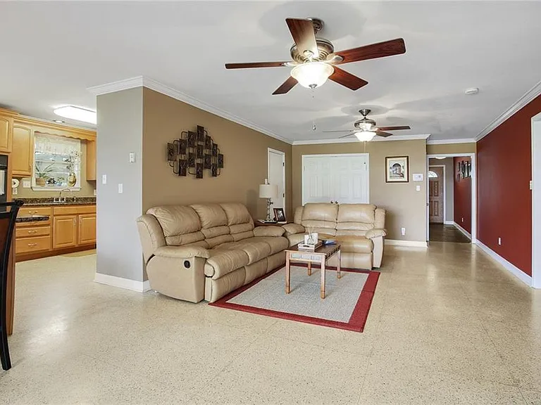 5029 Loveland St — Photo 5