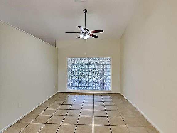 5th image of 2529 Smithfield Dr