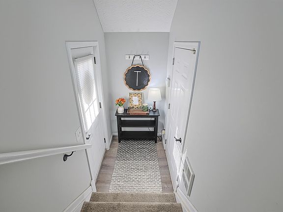 3rd image of 5776 Bunkers Ave