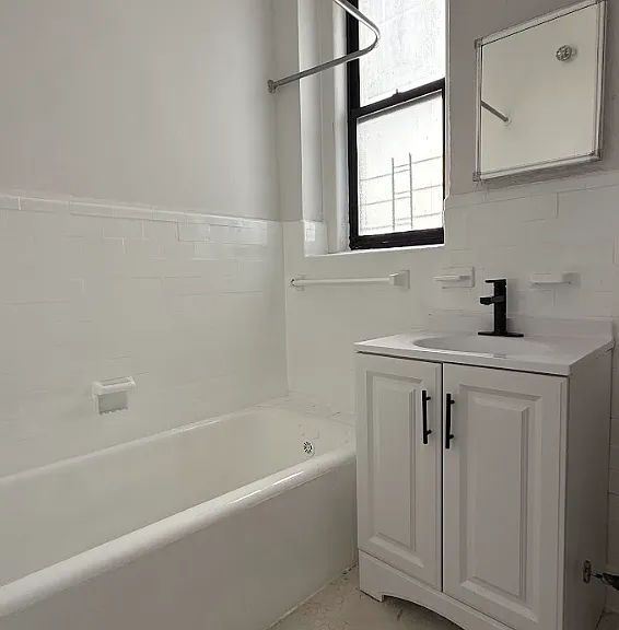 555 Edgecombe Ave #6G — Photo 4