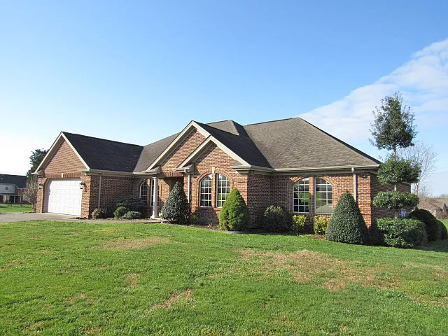 231 Hidden Creek Dr photo 1
