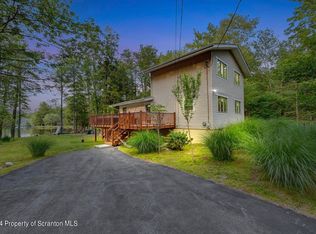 330 Stillwater Dr, Pocono Summit, PA