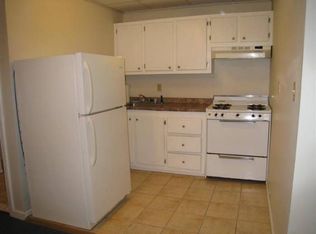 878 Slade St APT 2E, Fall River, MA 02724