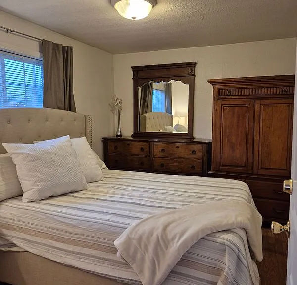 10045 W Sunflower Ln — Photo 2