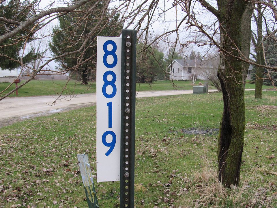 2nd image of 8819 Circle Dr