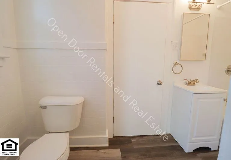 340 W Dewald St #2 — Photo 7