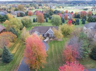 275 Saint Annes Pkwy, Hudson, WI 54016