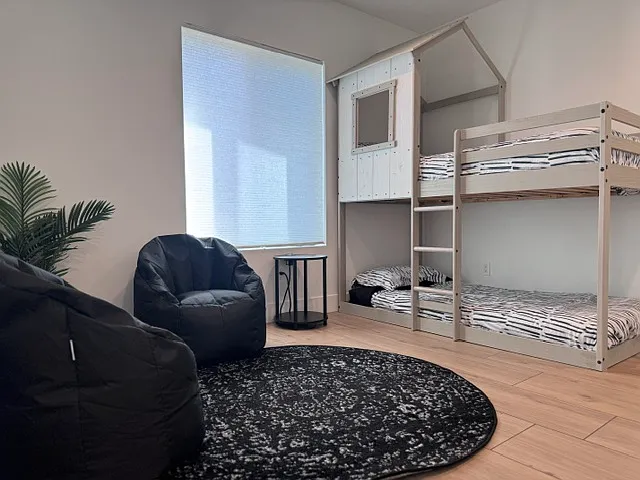 2050 Hidden Crest Dr — Photo 21