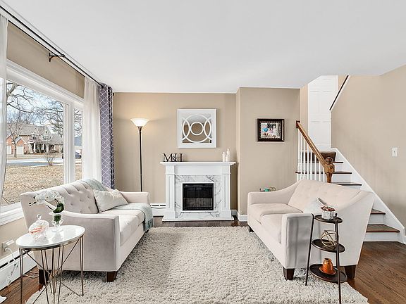 5th image of 115 Woodstock Ave