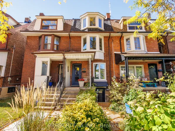 620 Crawford St, Toronto, ON M6G 3K2