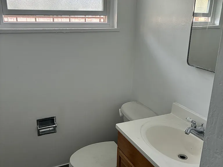2733 Palomas Dr NE — Photo 12
