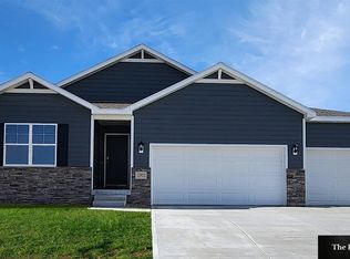11923 S 117th St, Papillion, NE 68046