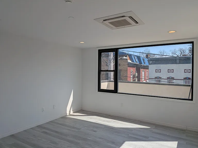 51 Main St #1 — Photo 25