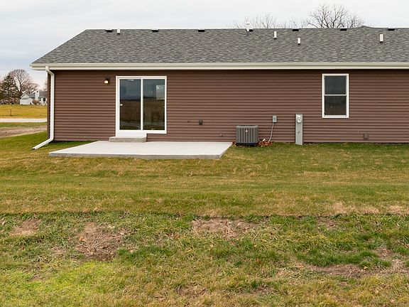3rd image of 573 Emma Dr