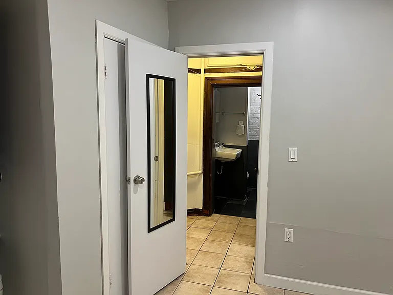 3524 W Grace St #1 — Photo 7