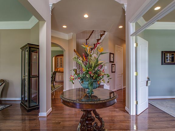 3rd image of 4205 Roeburn Ct