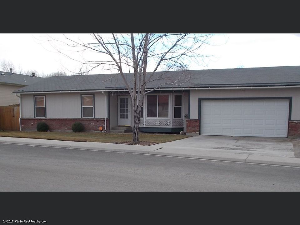 1st image of 1670 Ballard Ln