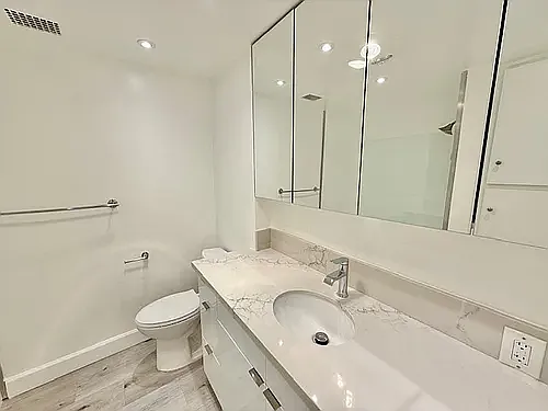 Madison Apartments — Photo 33
