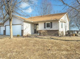 316 Wildhurst Rd, Waconia, MN 55387