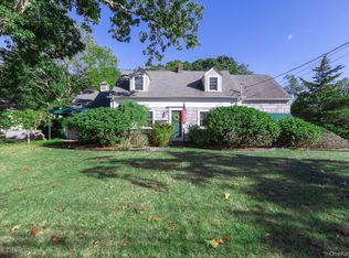 59 Union Ave, Center Moriches, NY 11934