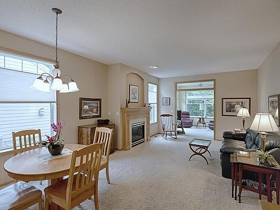 3rd image of 985 Victoria Greens Blvd