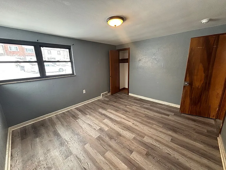 960 Agnew Rd — Photo 8