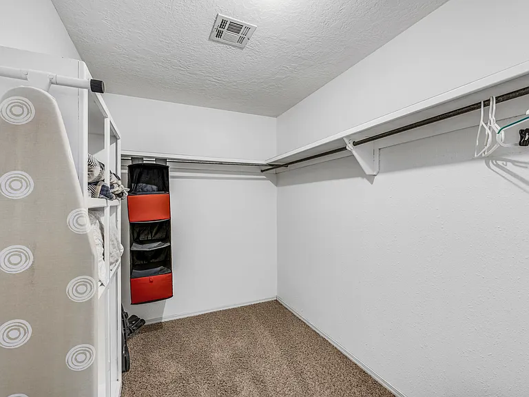706 NW Micklegate Blvd — Photo 12