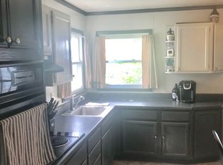 327 E Hobart Ave, Findlay, OH 45840