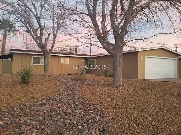 2nd image of 800 Fairway Dr