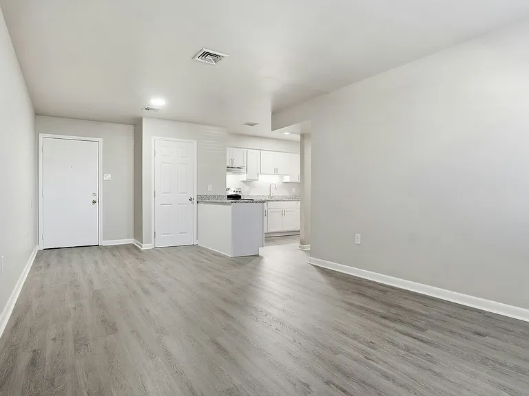 105 E Allen St #203 — Photo 13