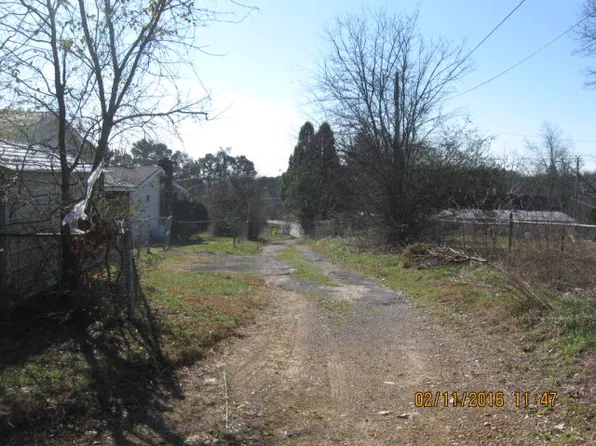 40 Nave Dr, Chickamauga, GA 30707