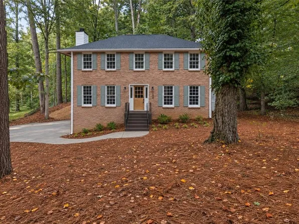 120 Catharine Ln, Fayetteville, GA 30214