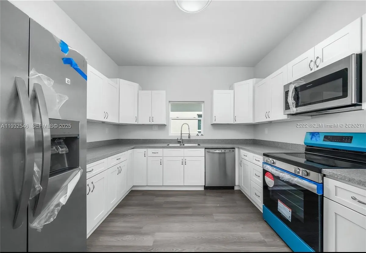 Building Photo - 1483 Las Villas Blvd #1483