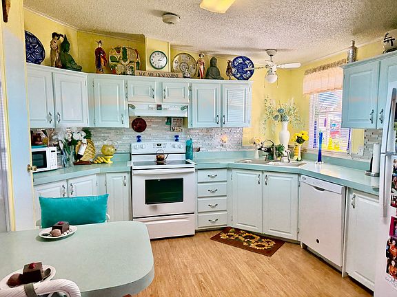 5th image of 1692 SW 35th Circle