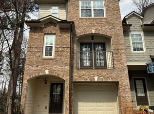 2933 Ashlyn Pointe Dr, Doraville, GA 30340