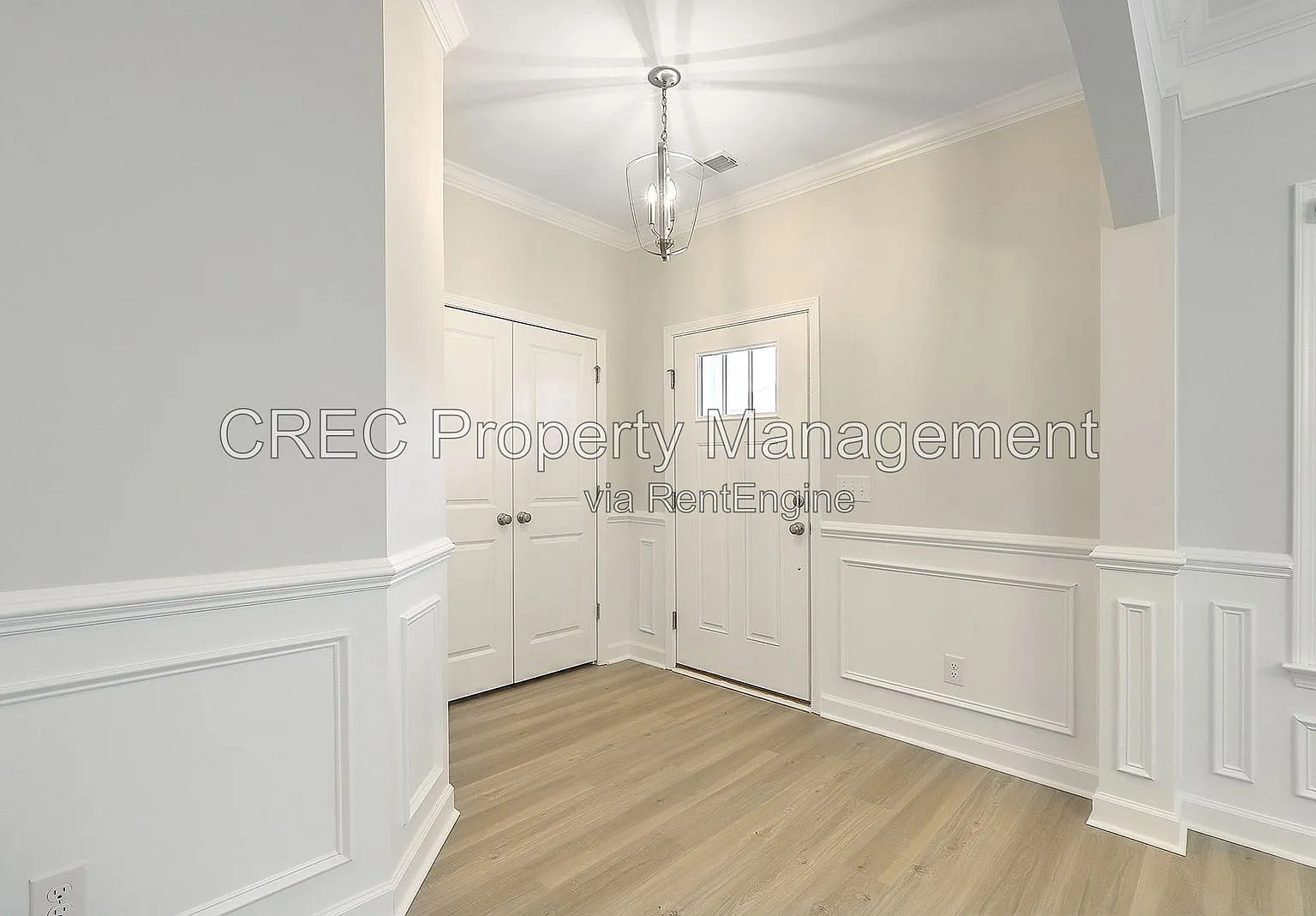 5 bed, 3.5 bath, 3055 sqft, $3,050 — Photo 2