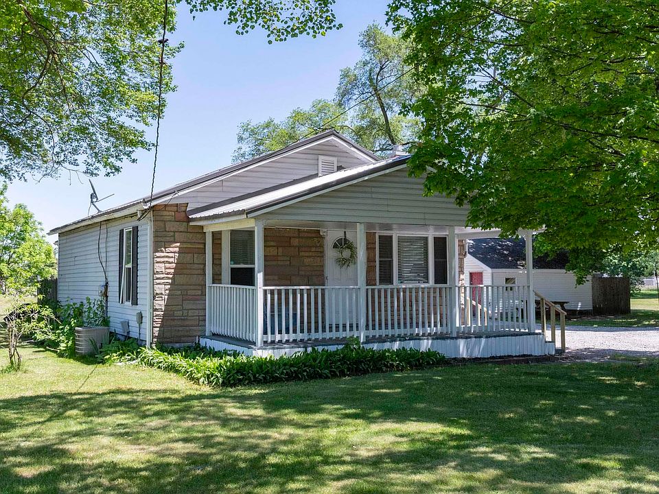 1st image of 2902 Edwardsburg Ave