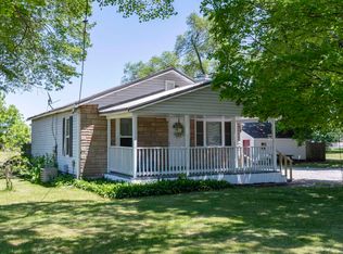 2902 Edwardsburg Ave, Elkhart, IN 46514