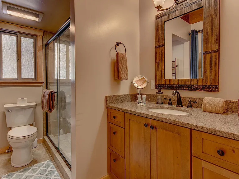 1325 Edelweiss Ln — Photo 16