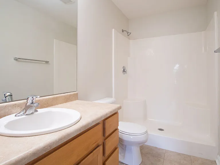111 E Westplains Rd — Photo 31