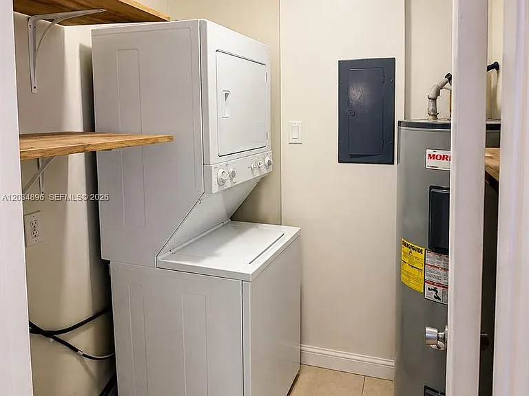 3819 SW 69th Ave #14-L — Photo 6