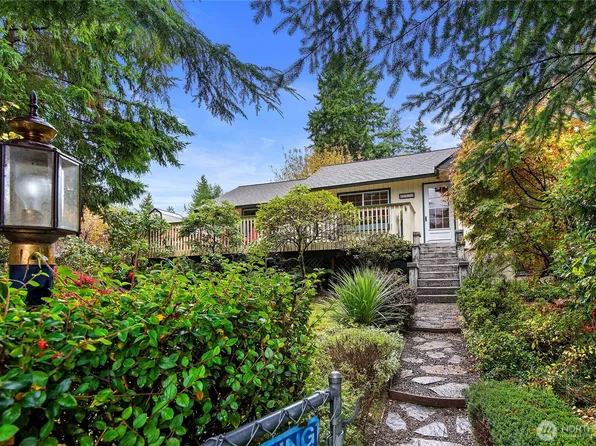 18509 1st Avenue NE, Suquamish, WA 98392