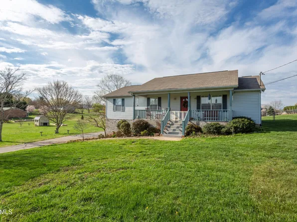 1425 Broadview Cir, Sevierville, TN 37876